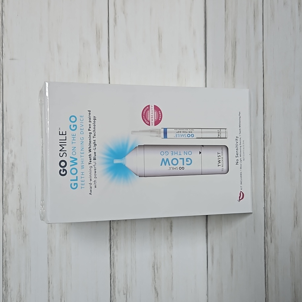 NWT Go Smile Glow on the Go Teeth Whitening Device